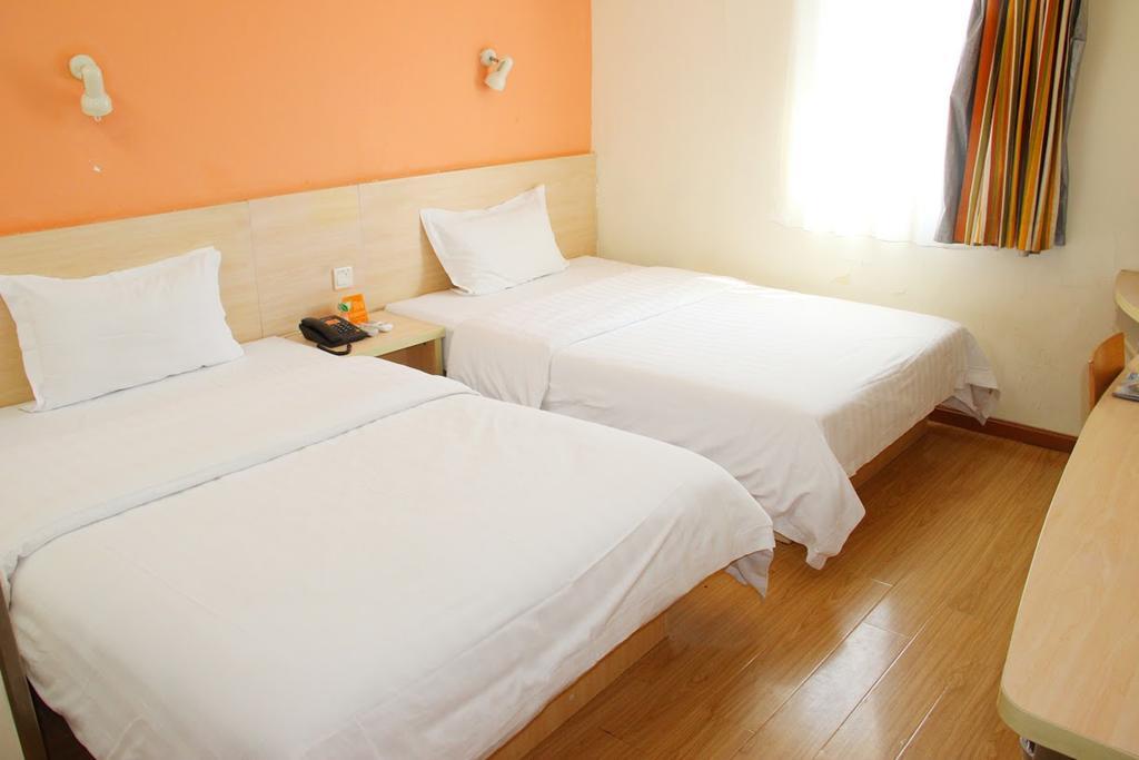 7Days Inn Chongqing Nanping Pedestrian Street Dış mekan fotoğraf